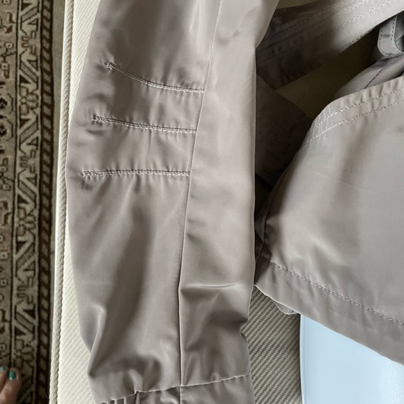 Zara - taupe unique detailing - Picture 2 of 9